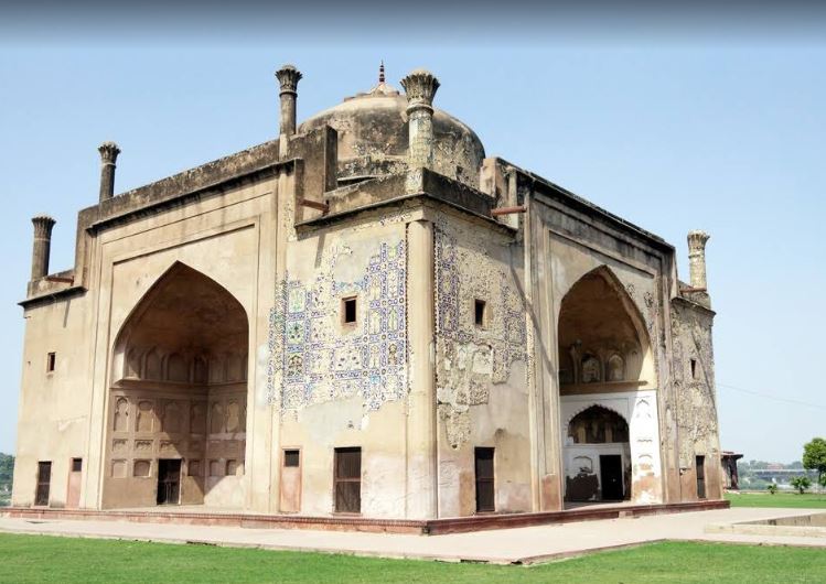 Monuments in Agra, landmarks of Agra