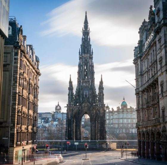  ancient monuments in Edinburgh, old monuments in Edinburgh, iconic monuments in Edinburgh