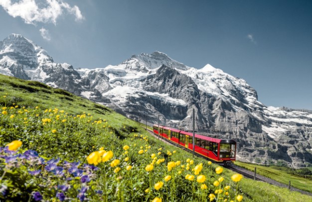 most-visited hill stations in Switzerland, summer holiday hill stations in Switzerland, Pilatus Hill Station in Switzerland, unique hill station to visit in Switzerland, popular hill station in Switzerland