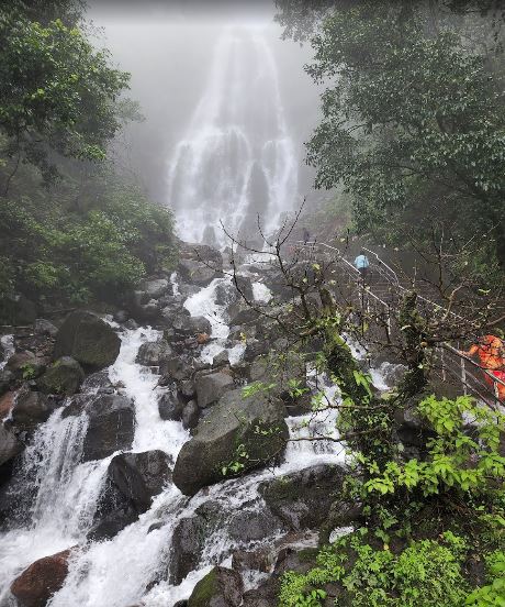 best waterfall in Goa, Goa tourism, tourist place in Goa, places to visit in Goa, best places to visit in Goa, Goa sightseeing, best season to visit Goa, must visit places in Goa, places to visit in Goa with friends